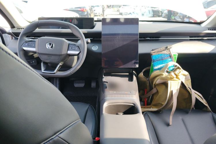 Used Changan Eado 2025 Blue Whale 1.5T 500Bar Prestige Model
