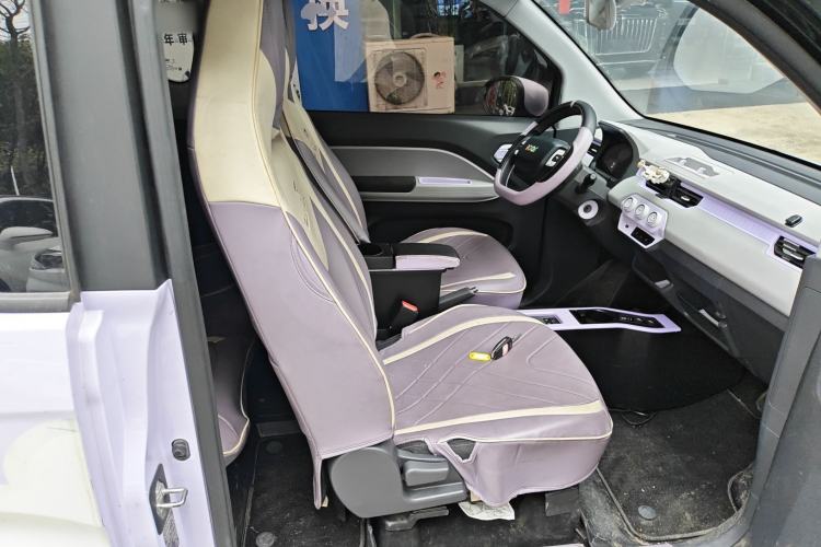 Used Chery QQ Ice Cream 2022 120km Conical Shape Lithium Iron Phosphate Right Front Seat