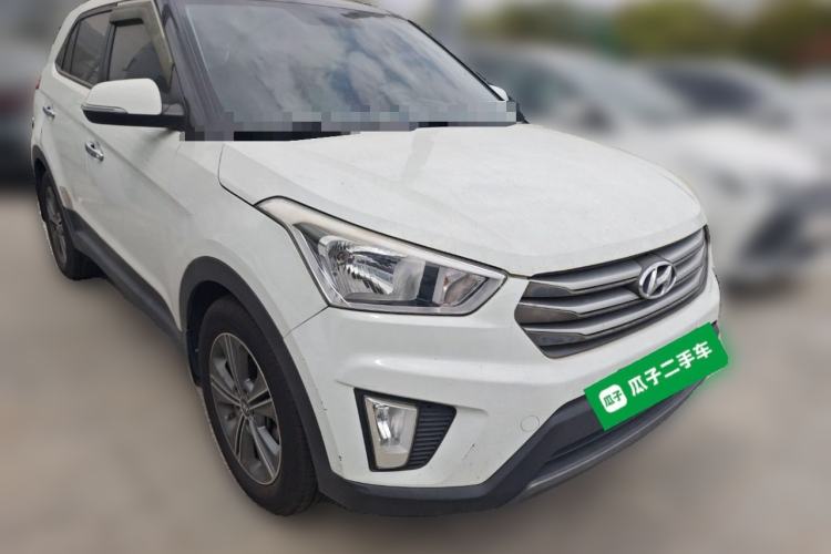 Used Hyundai ix25 2015 1.6L Automatic Two-Wheel Drive Smart GLS Trim Front Right 45 Deg