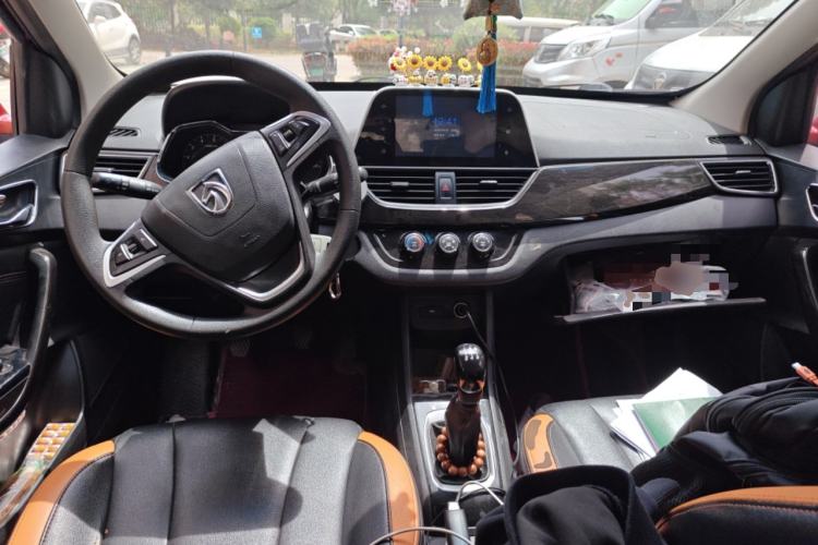 Used Baojun 310 2016 1.2L Manual Luxury Model Center Console