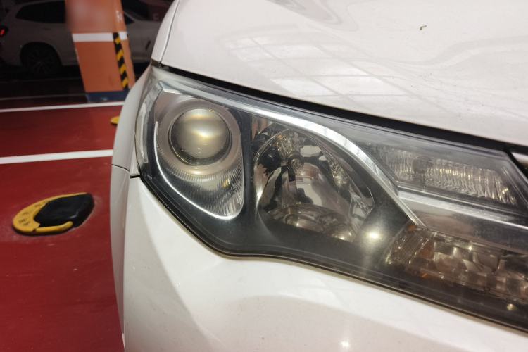 Used Toyota RAV4 2013 2.0L CVT Four-Wheel Drive New Edition