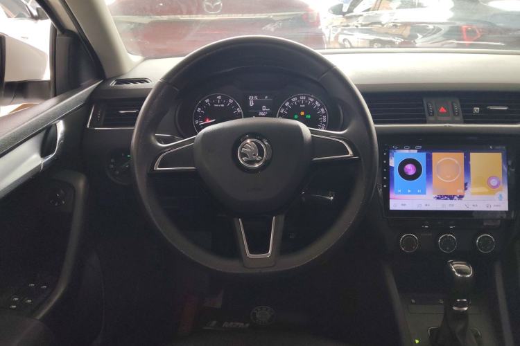 Used Skoda Octavia 2017 Classic Model 1.6L Automatic Comfort Edition Steering Wheel