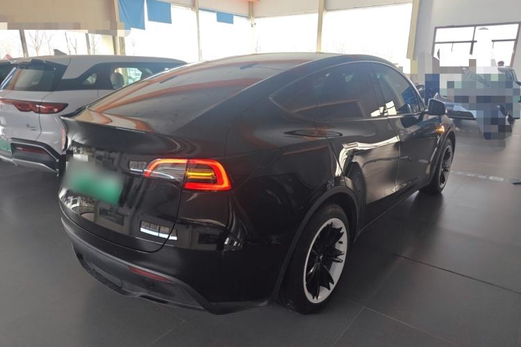 Used Tesla Model Y 2023 Rear-Wheel-Drive Version
