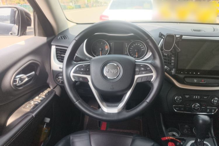 Used Jeep Cherokee 2016 2.4L Leading Edition