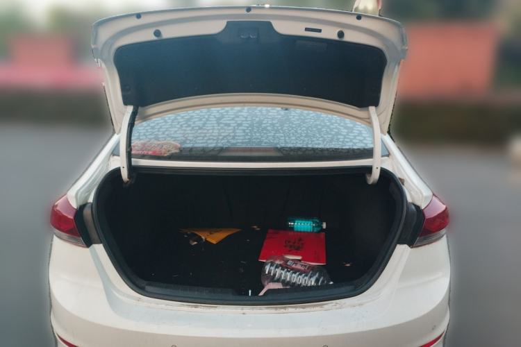 Used Hyundai Elantra (6th Generation / Lingdong) 2016 1.6L Automatic ZhiXuan – Elite Version
