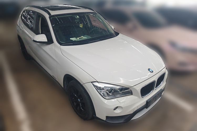 Used BMW X1 2012 sDrive18i Luxury Edition Front Right 45 Deg