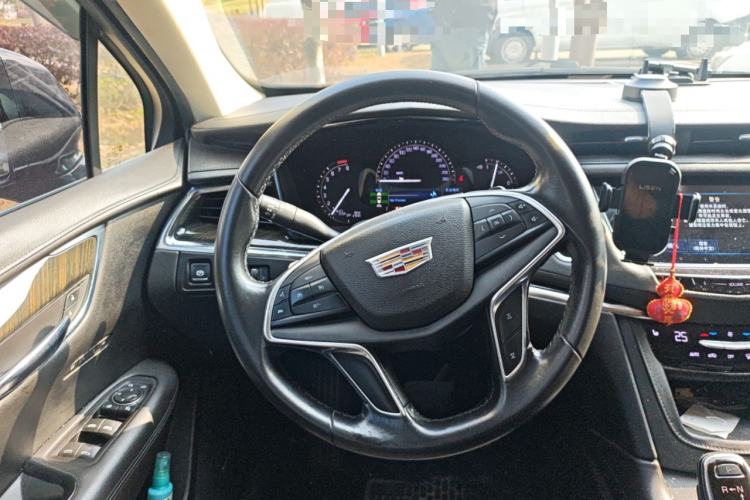 Used Cadillac XT5 2016 25T Luxury Model
