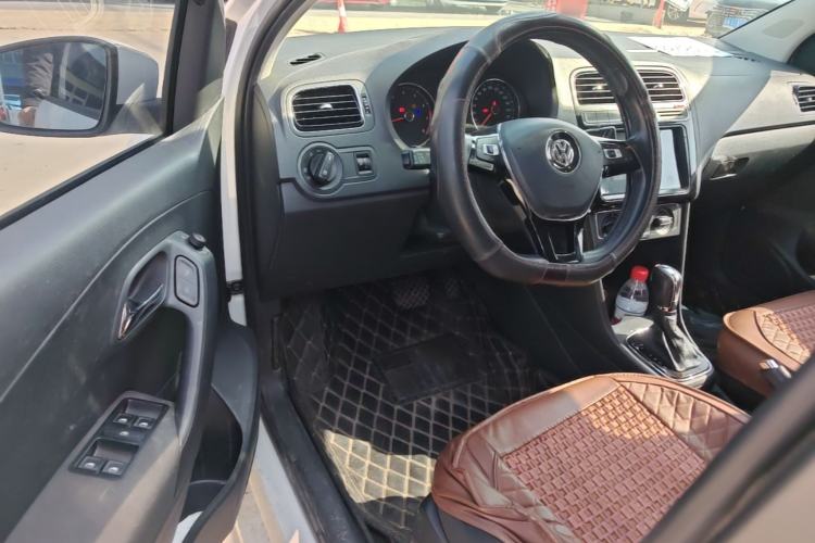 Used Volkswagen Polo 2016 1.6L Automatic Comfort Model Driver Seat