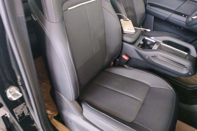 Used iCAR 03T 2024 520km Two-Wheel Drive Long-Range Version Right Front Seat