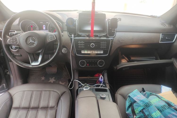 Used Mercedes-Benz GLE 2017 GLE 320 4MATIC Dynamic Model Interior 2