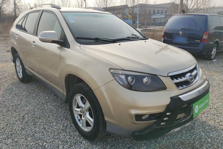 Used BYD S6 2014 2.0L Manual Luxury 5-Seater