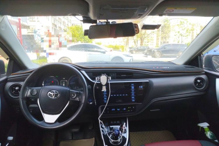 Used Toyota Levin 2017 Revised Dual-Engine 1.8H GS E-CVT Elite Sunroof Version China V Standard
