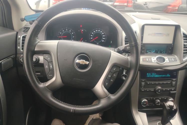 Used Chevrolet Captiva 2014 2.4L 4x4 Flagship Edition 7 Seats Steering Wheel