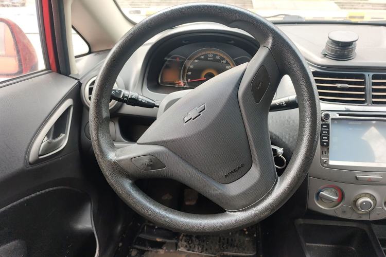 Used Chevrolet Sail 2013 Sedan 1.4L Manual Elegance Edition Steering Wheel