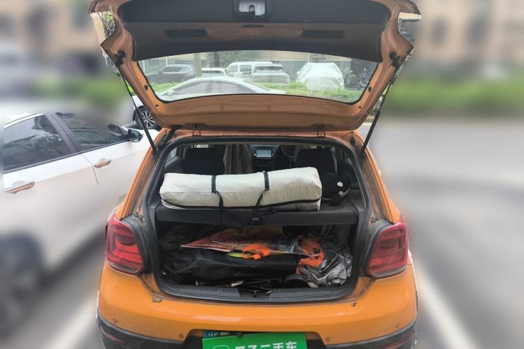 Used Volkswagen Polo 2012 1.6L Cross Polo Automatic Transmission Trunk