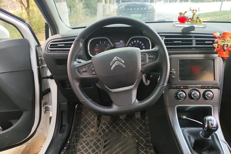 Used Citroen C4 Sega 2018 1.6L Manual Luxury Model Steering Wheel