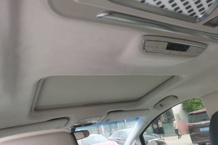 Used Buick GL8 2023 ES Lu Zun Comfort Model Headliner