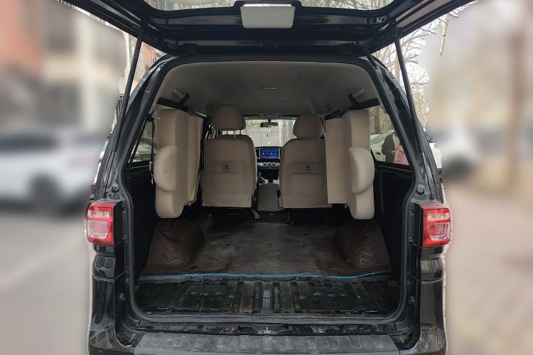 Used FORTHING Lingzhi 2019 Facelifted M5L 1.6L 7-Seater Base Model China VI Standard
