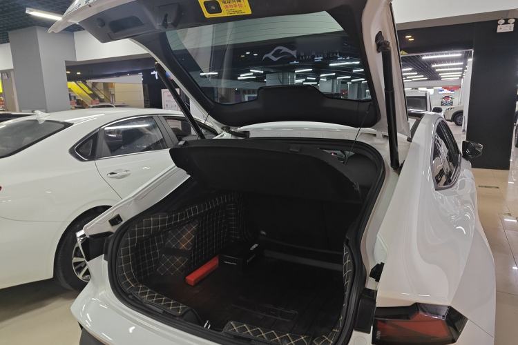 Used Changan UNI-V 2023 1.5T Prestige Model
