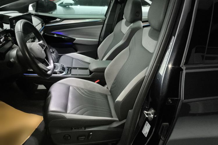 Used Volkswagen ID.4 CROZZ 2021 Long-Range Lite PRO Two-Wheel Drive Version
