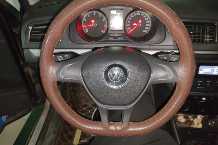 Used Volkswagen Lavida 2015 1.6L Manual Fashion Edition