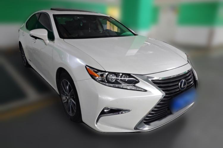 Used Lexus ES 2017 300h Mark Levinson Luxury Edition