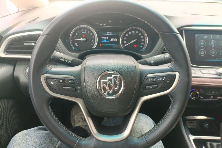 Used Buick GL6 2019 18T 6-Seater Connected Luxury Version China VI Standard Steering Wheel