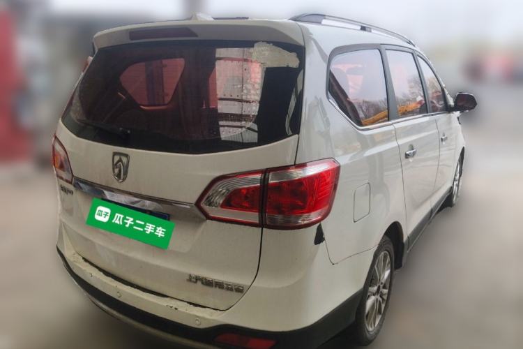 Used Baojun 730 2014 1.5L manual Comfort version 7 seats
