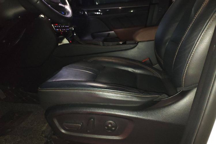 Used GAC Trumpchi GS7 2017 320T Two-Wheel-Drive Luxury Smart Connectivity Model