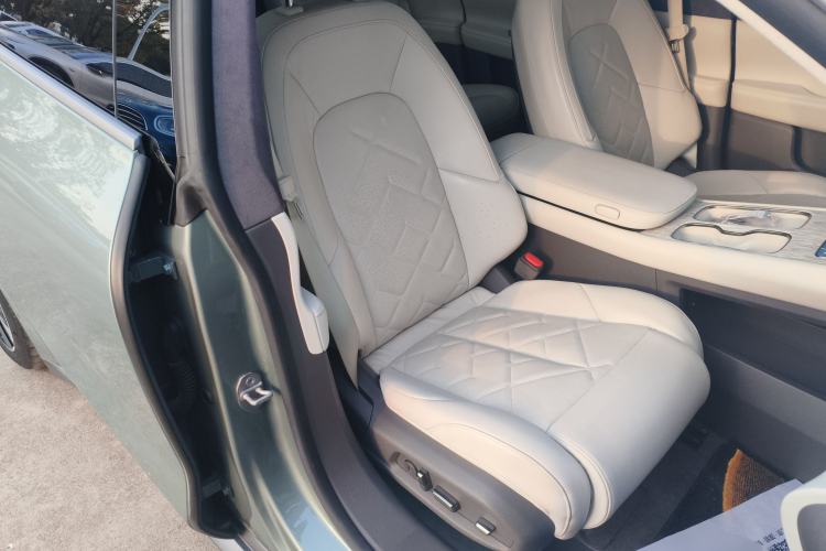 Used Nio ET7 2022 100kWh First Edition Right Front Seat