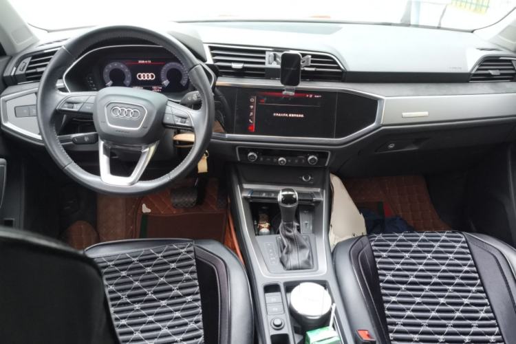 Used Audi Q3 2020 35 TFSI Ambition Dynamic Edition Center Console