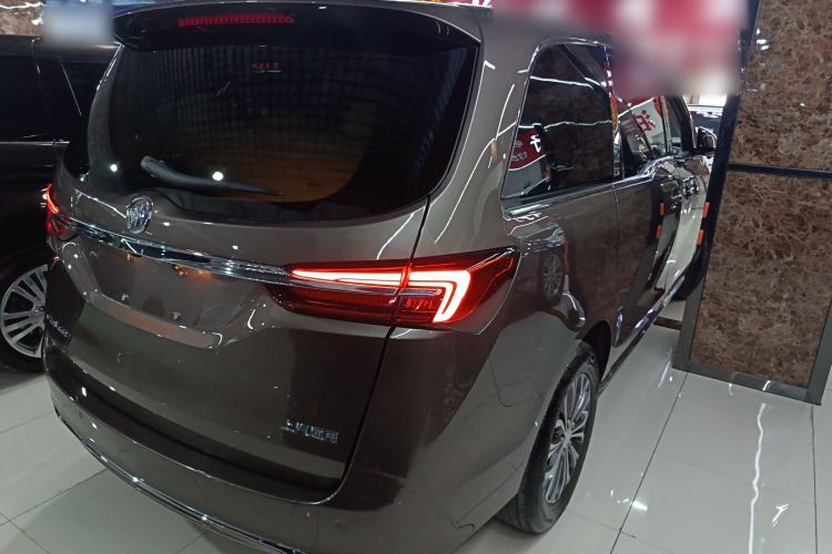 Used Buick GL8 2023 Land Executive Class 652T Luxury Model
