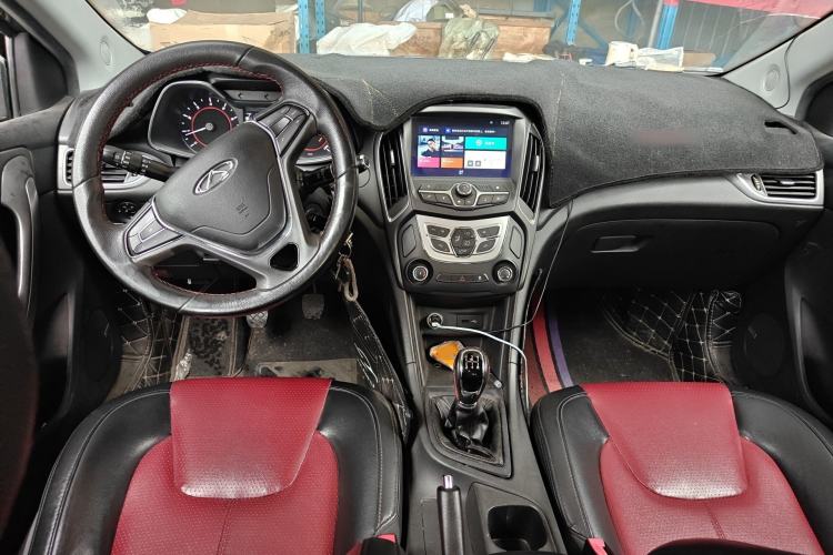 Used Chery Arrizo 5 2017 SPORT 1.5T Manual Luxury Edition Center Console