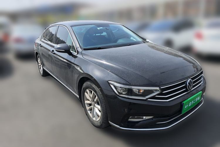 Used Volkswagen Magotan 2020 280TSI DSG Comfort Edition Front Right 45 Deg