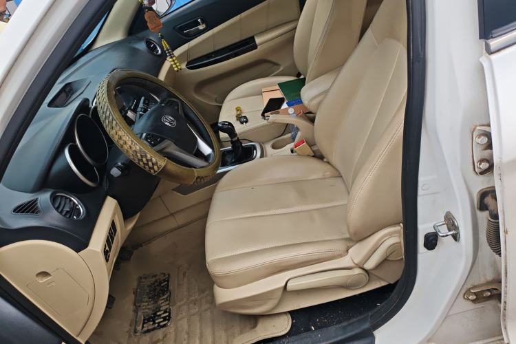 Used Changan Eado 2015 1.6L Manual Luxury Model China IV Standard
