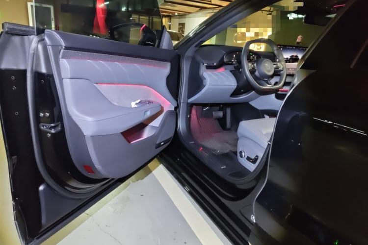 Used Zeekr 001 2025 YOU Edition 100 kWh All-Wheel Drive
