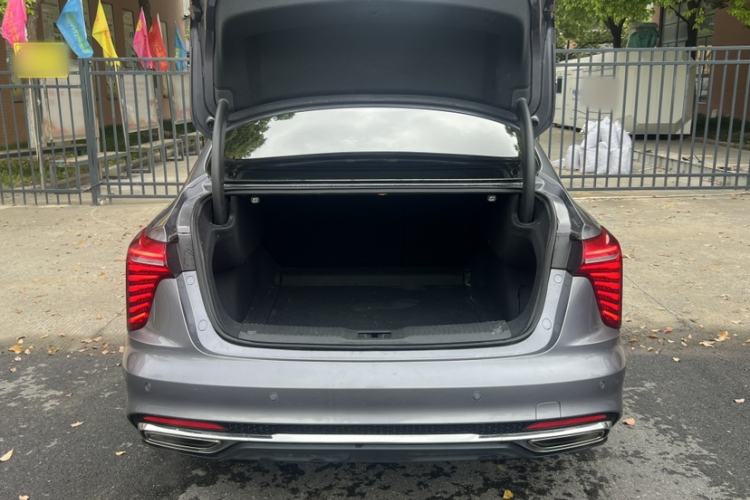 Used Hongqi H5 2023 2.0T Automatic Smart Connect Flagship Edition
