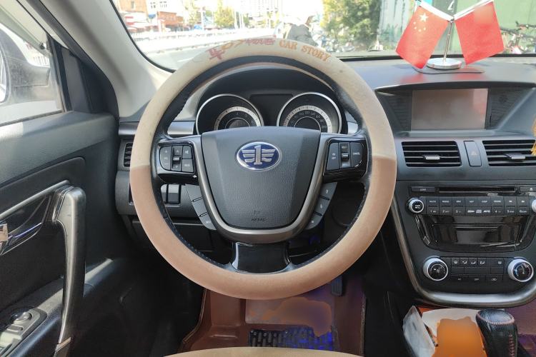 Used Bestune X80 2015 2.0L automatic comfort version