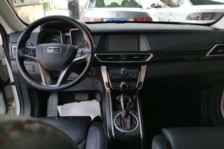 Used Zotye Domy X5 2017 Classic Edition 1.5T CVT Supreme Model
