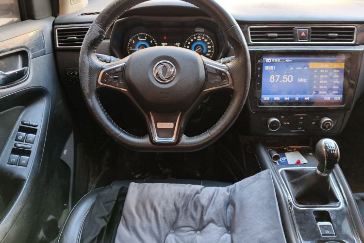 Used Dongfeng Fengon 580 2016 1.5T Manual Luxury Edition Steering Wheel