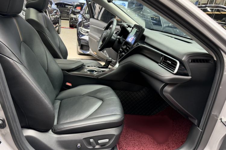 Used Toyota Camry 2023 2.5G Luxury Edition
