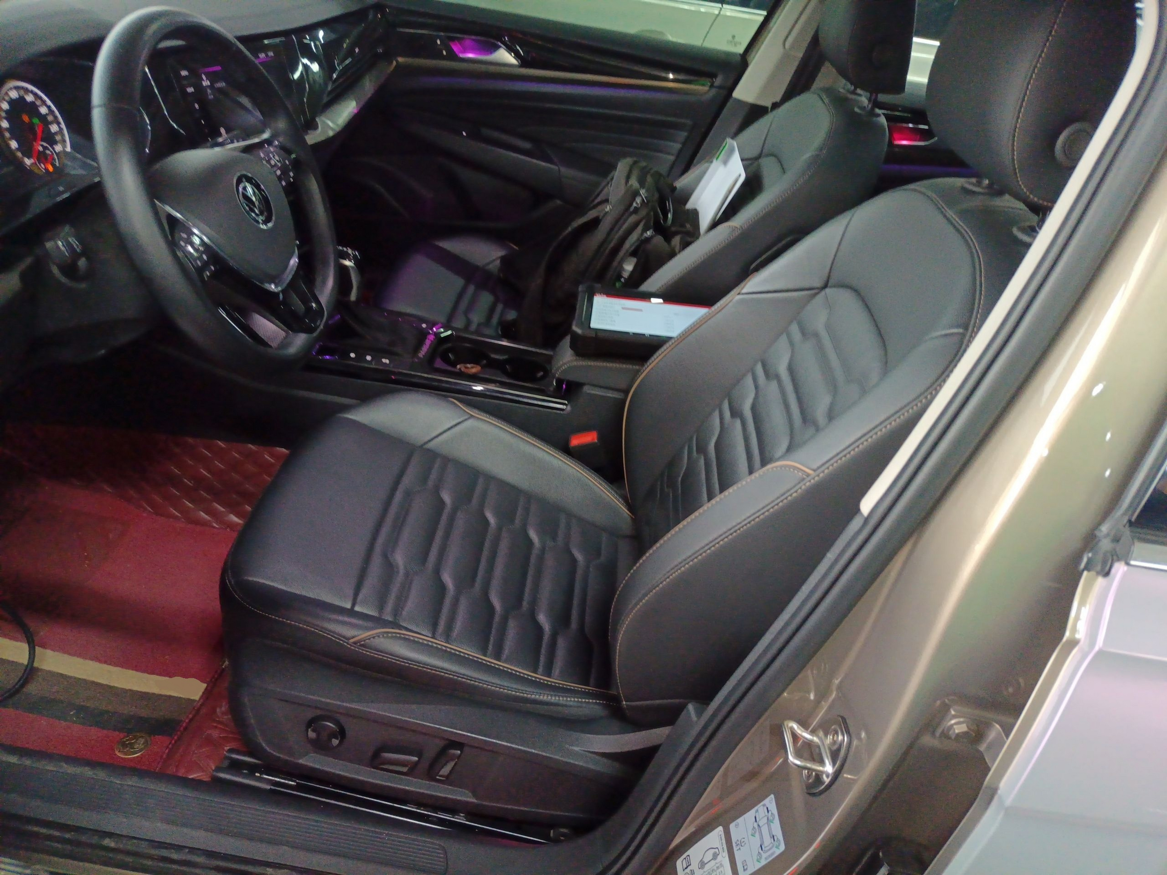 Interior delantero