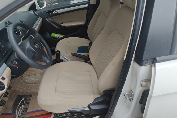 Used Volkswagen Jetta 2015 1.6L Manual Comfort Model