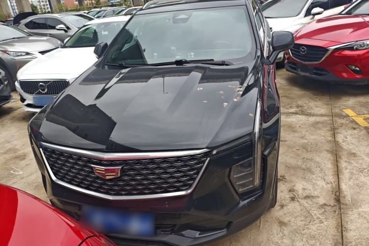 Used Cadillac XT4 2024 28T Two-Wheel-Drive Luxury Version Front