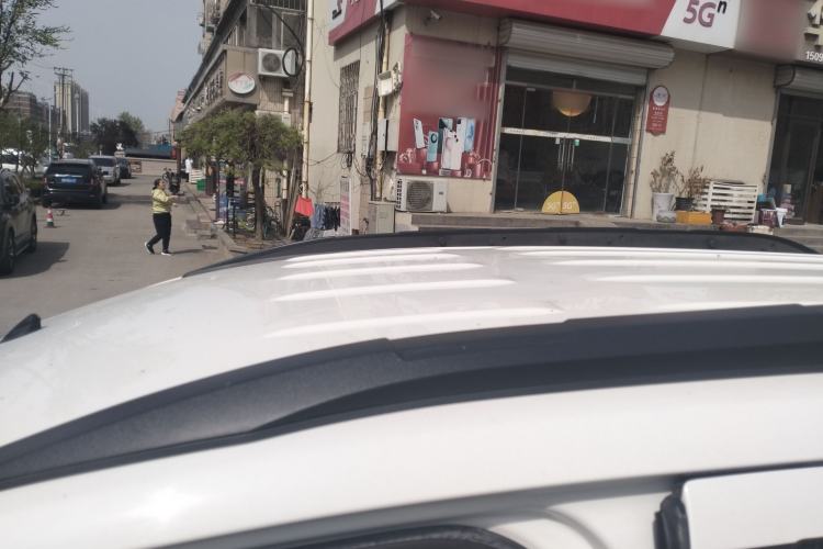 Used Ford EcoSport 2013 1.5L Automatic Fashion Model Roof