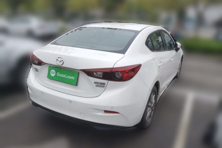 Used Mazda 3 Axela 2016 Sedan 1.5L Manual Comfort Model
