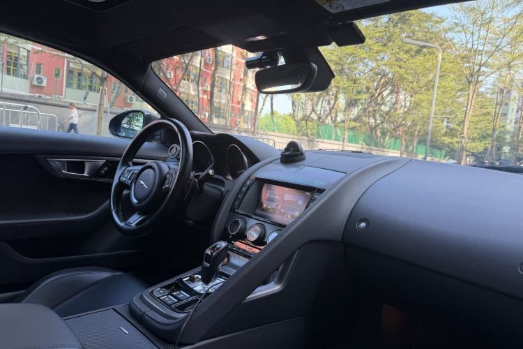 Used Jaguar F-TYPE 2016 3.0 SC S Four-Wheel-Drive Hardtop Version
