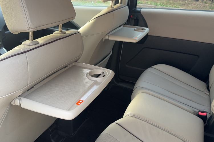 Used Mazda Mazda 5 2013 2.0L Automatic Luxury Edition
