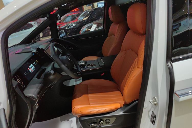 Used GAC Trumpchi E9 2024 E9 Deluxe Edition
