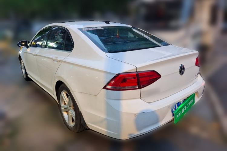 Used Volkswagen Lamando 2015 280TSI DSG Comfort Edition Rear Left 45 Deg